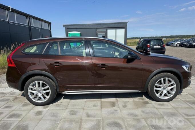 Volvo V60 Cross Country 2 generation wagon
