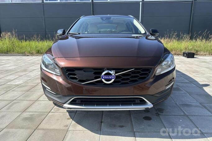 Volvo V60 Cross Country 2 generation wagon