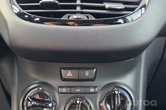 Peugeot 208 1 generation [restyling]