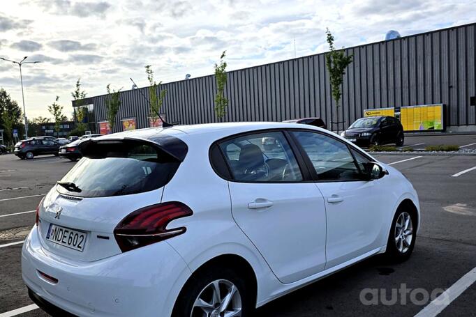 Peugeot 208 1 generation [restyling]