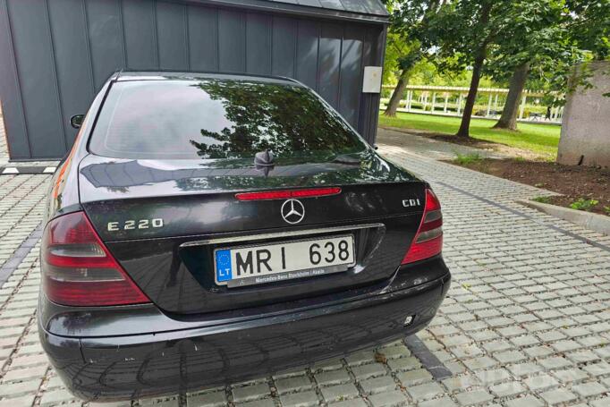 Mercedes-Benz E220