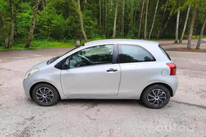 Toyota Yaris 2 generation