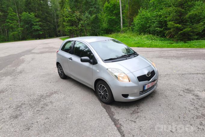 Toyota Yaris 2 generation