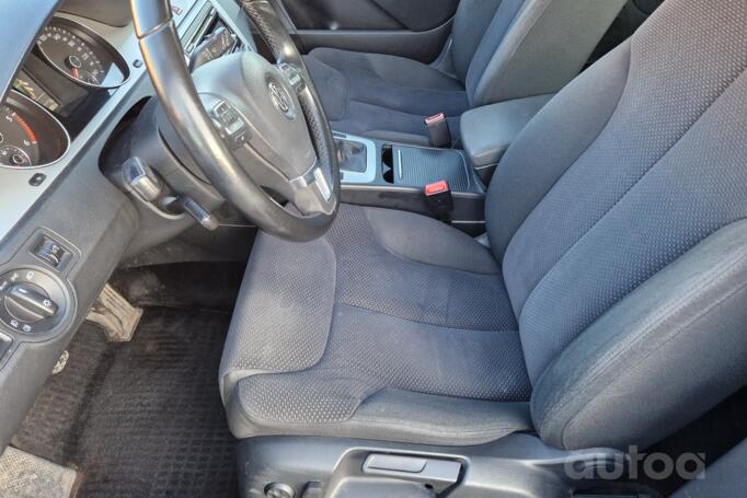 Volkswagen Passat B6 wagon 5-doors