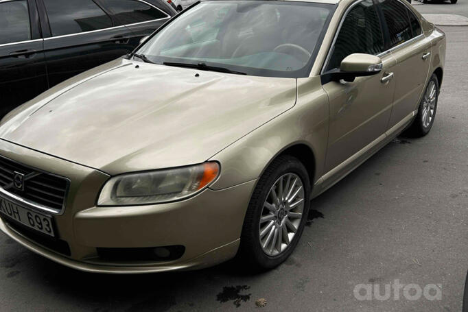 Volvo S80