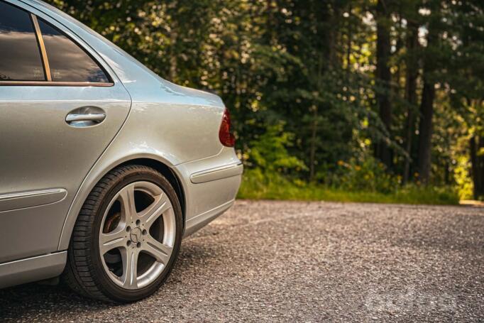 Mercedes-Benz E-Class W211 Sedan