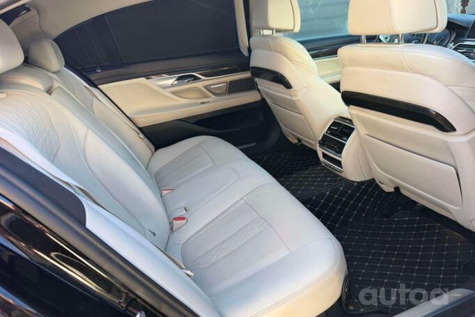 BMW 7 Series F01/F02 Sedan