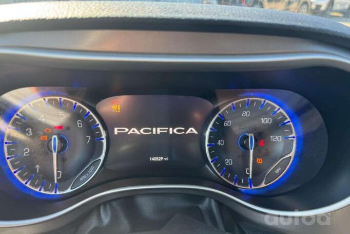 Chrysler Pacifica 2 generation Minivan