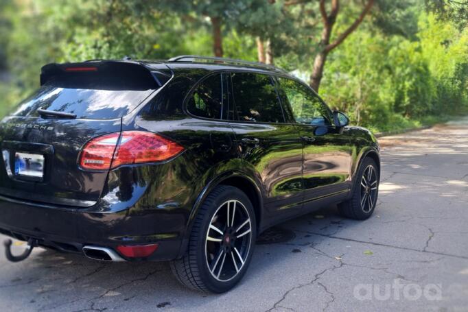 Porsche Cayenne 958 Crossover
