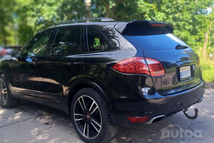 Porsche Cayenne 958 Crossover