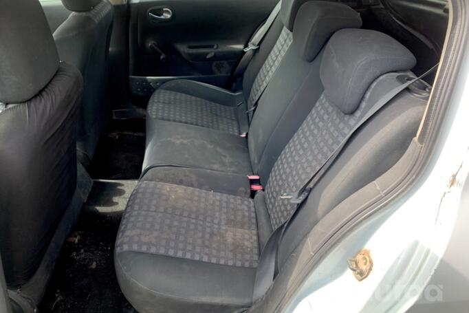 Renault Megane 2 generation [restyling] Hatchback 5-doors