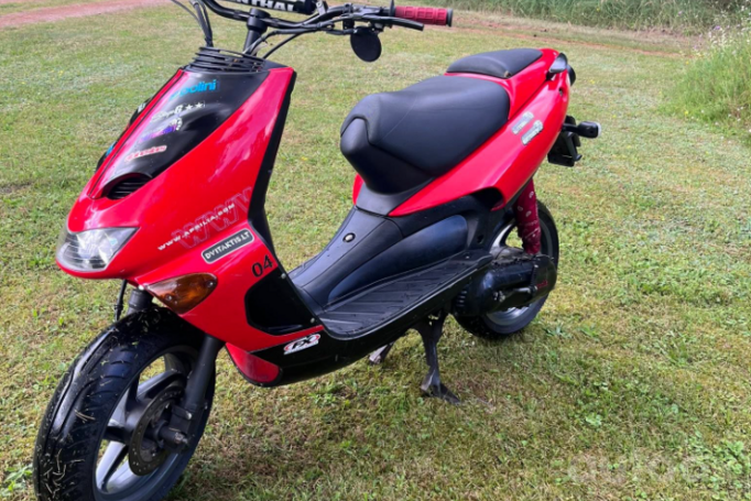 Aprilia SR