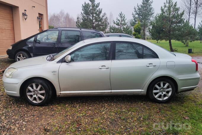 Toyota Avensis 2 generation Sedan