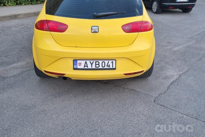 SEAT Leon 2 generation [restyling] Hatchback 5-doors