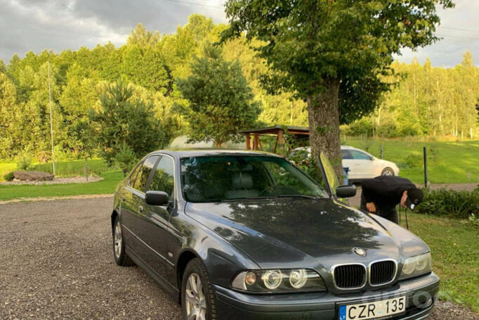 BMW 5 Series E39 Sedan 4-doors