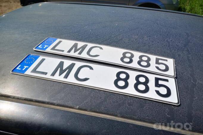 LMC885