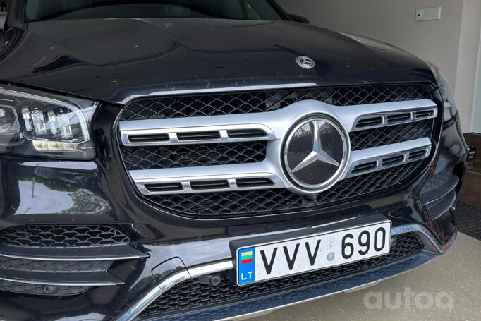 VVV690