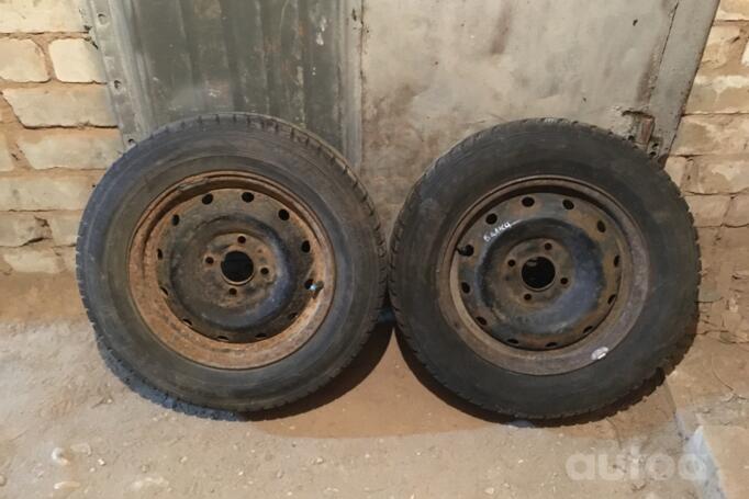 Peugeot, terasest stantsitud