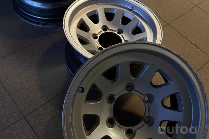 Fondmetal, valuveljed