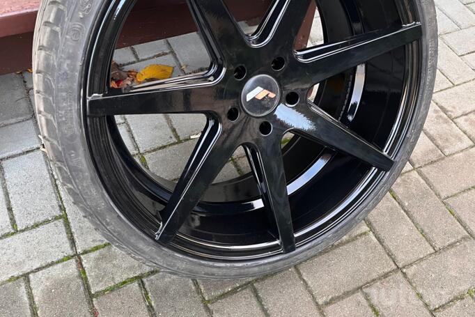 Japan Racing, valuveljed