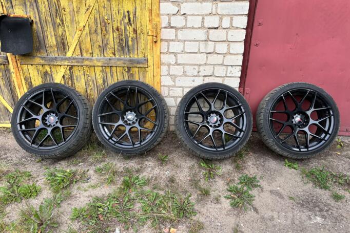 Japan Racing, valuveljed