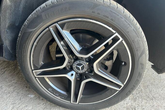 Mersedes benz, valuveljed