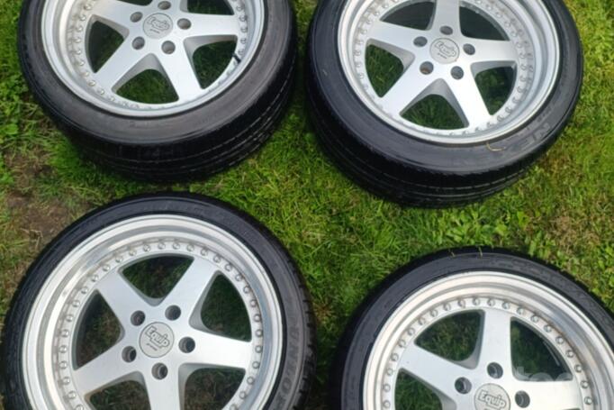 Work Equip, valuveljed