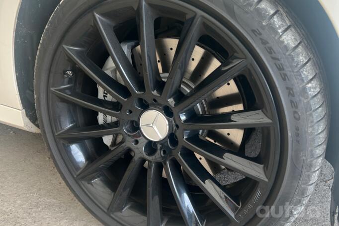 Mercedes benz, valuveljed