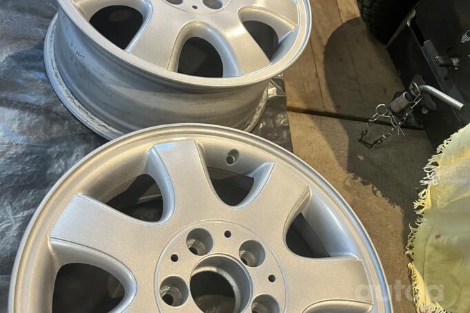 Mercedes, valuveljed