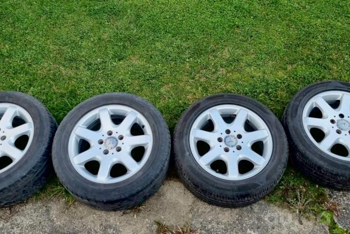 Mercedes Benz, valuveljed