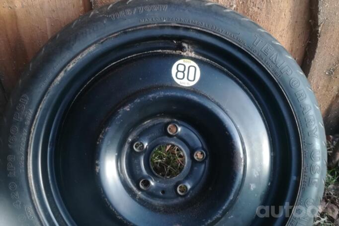 Toyota avensis, terasest stantsitud