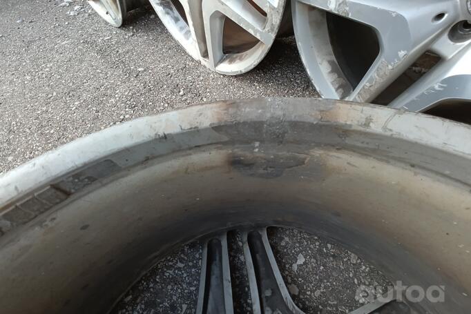 Mercedes, valuveljed