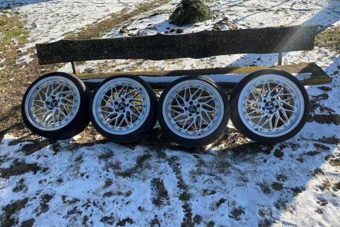 Ultra wheels, valuveljed