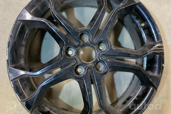 Cms Renault, valuveljed