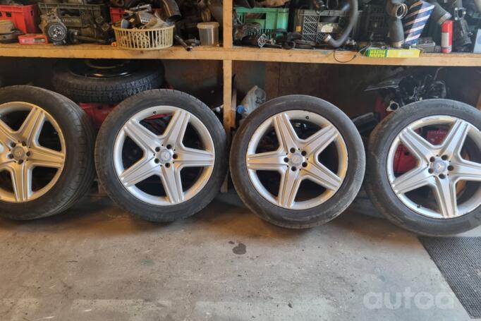 Mercedes, valuveljed