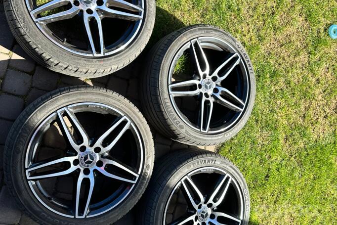 Mercedes benz AMG, valuveljed