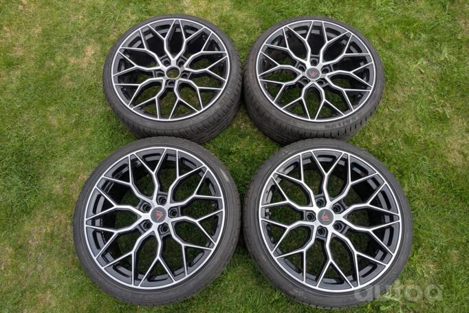 7 Wheels, valuveljed