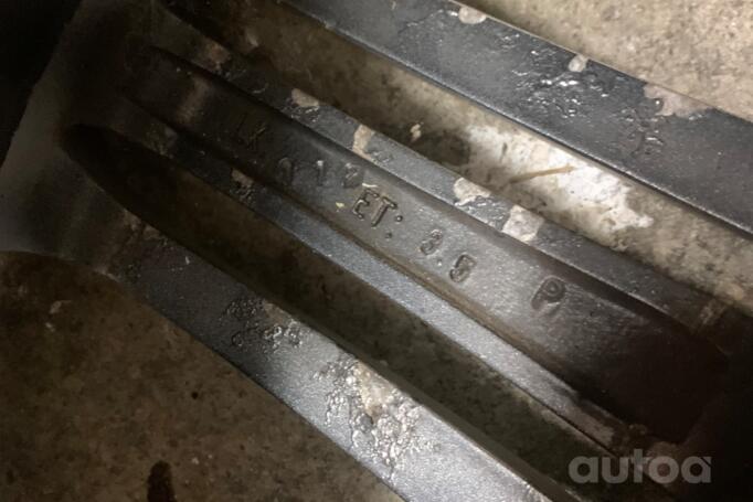 Audi, valuveljed