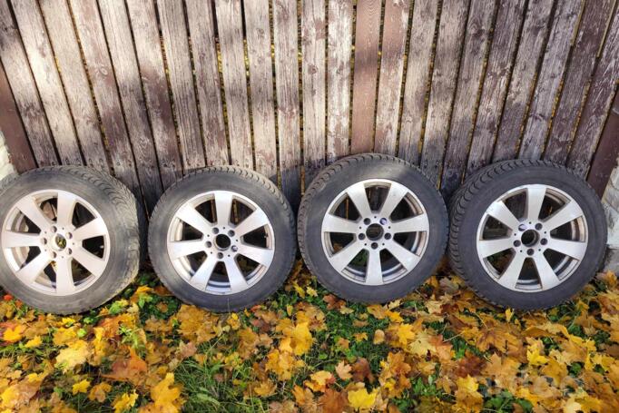 Mercedes Benz, valuveljed