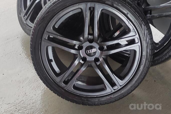 R18 Audi, valuveljed