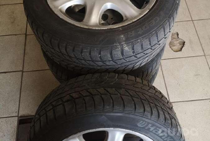 Mercedes, valuveljed