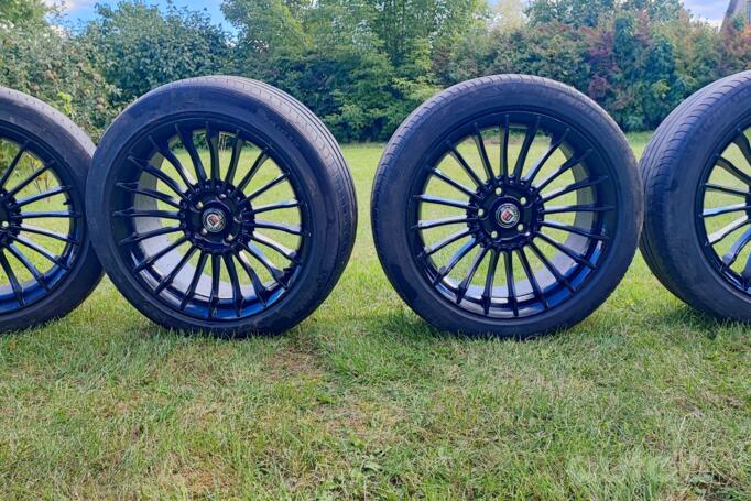 Alpine replikos, valuveljed