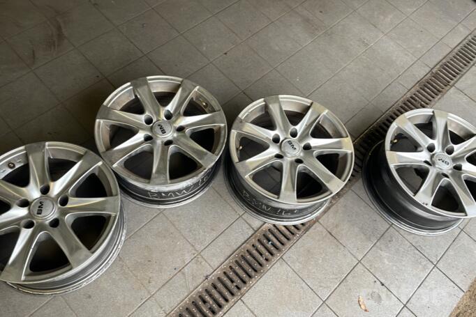 Bm racing, valuveljed