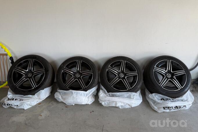 Mercedes-Benz, valuveljed