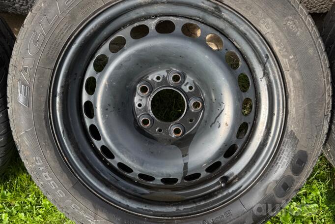 Nezinia, terasest stantsitud