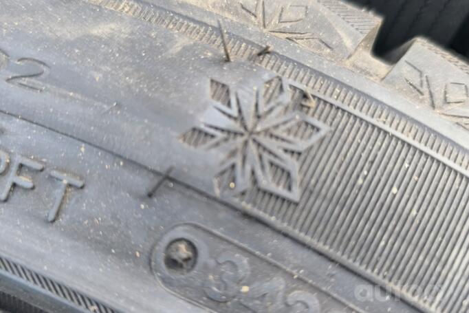 Neoriginalus, valuveljed