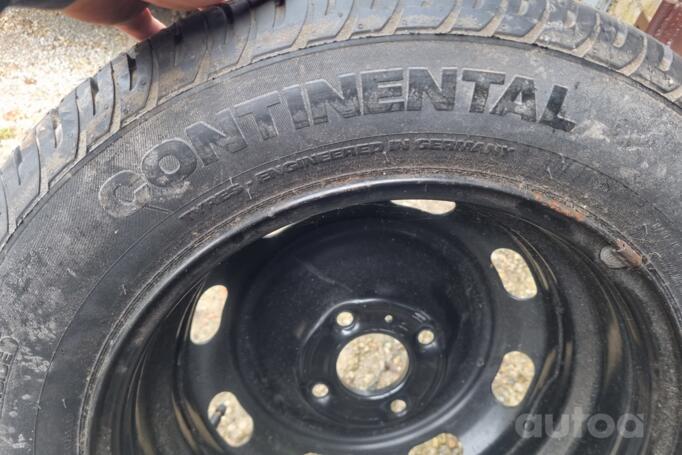 Peugeot, terasest stantsitud