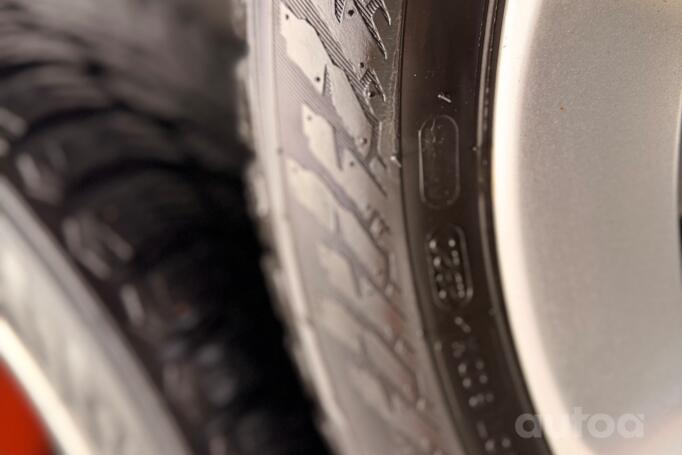 MERCEDES, valuveljed