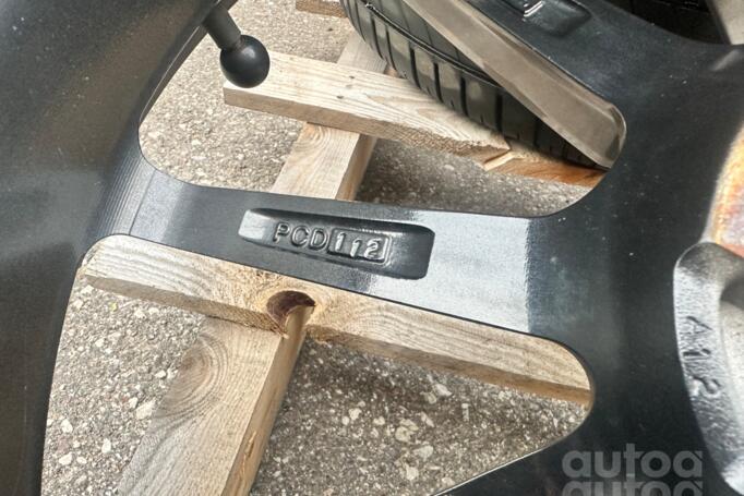 Japan Racing, valuveljed