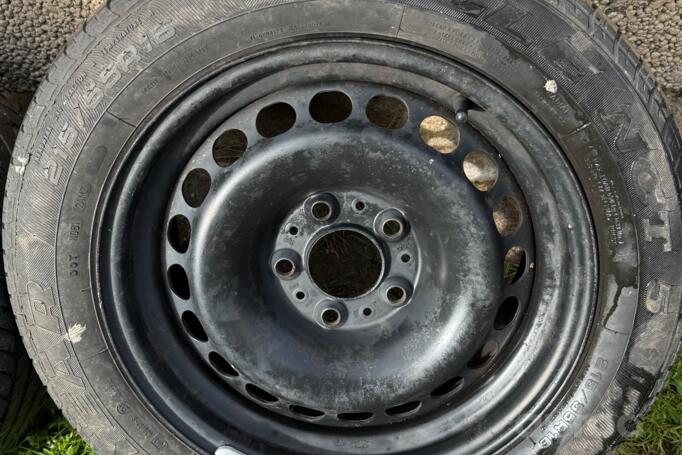 Nezinia, terasest stantsitud